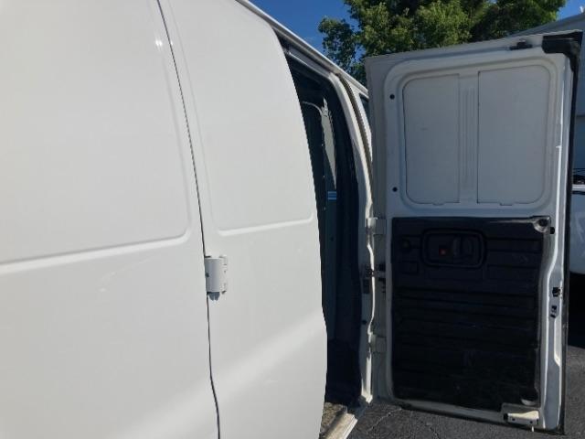 Chevrolet Express Cargo Van RWD 2500 135" 2017