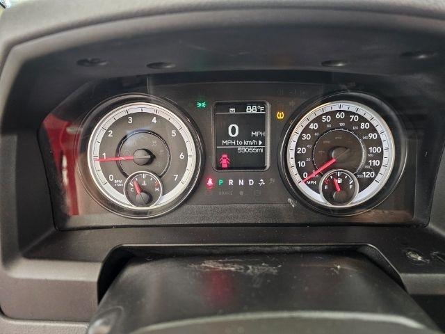 RAM 1500 4WD Crew Cab 140.5" Express 2014