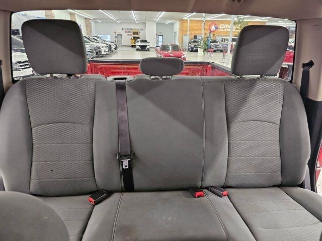 RAM 1500 4WD Crew Cab 140.5" Express 2014