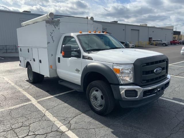 Ford Super Duty F-450 DRW 2WD Reg Cab 141" WB 60" CA XLT 2015