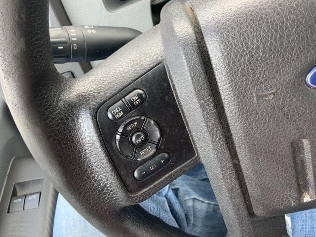 Ford Super Duty F-450 DRW 2WD Reg Cab 141" WB 60" CA XLT 2015