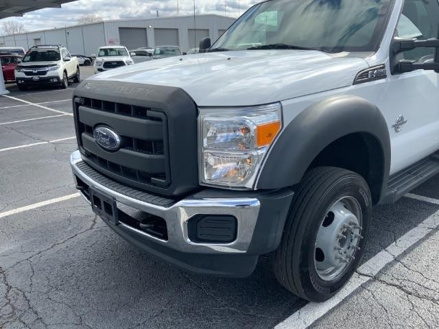 Ford Super Duty F-450 DRW 2WD Reg Cab 141" WB 60" CA XLT 2015