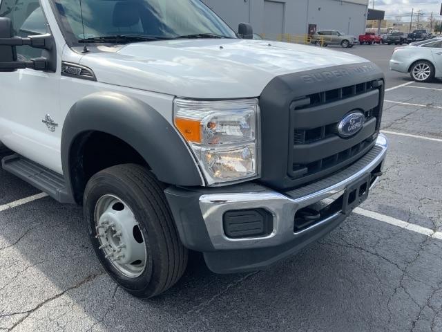 Ford Super Duty F-450 DRW 2WD Reg Cab 141" WB 60" CA XLT 2015