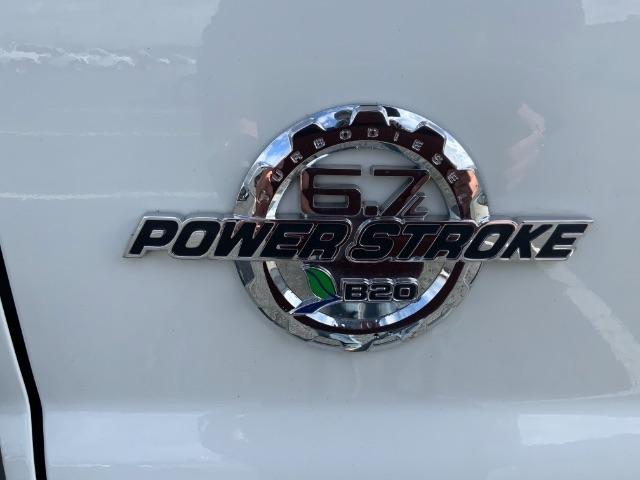Ford Super Duty F-450 DRW 2WD Reg Cab 141" WB 60" CA XLT 2015