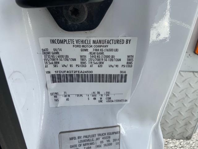 Ford Super Duty F-450 DRW 2WD Reg Cab 141" WB 60" CA XLT 2015