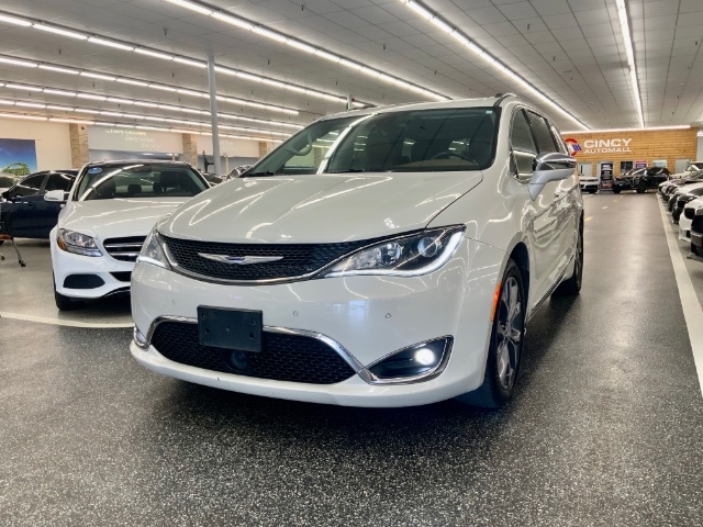 Chrysler Pacifica Limited FWD 2019