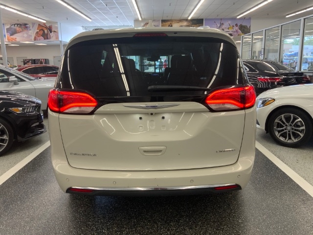 Chrysler Pacifica Limited FWD 2019