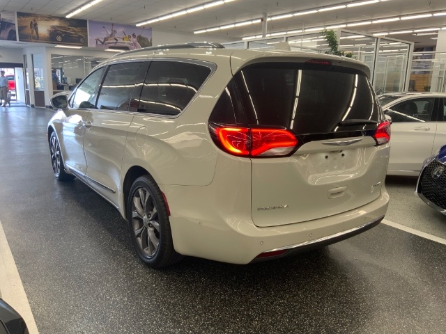 Chrysler Pacifica Limited FWD 2019