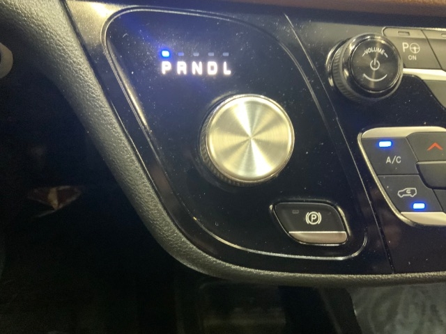 Chrysler Pacifica Limited FWD 2019