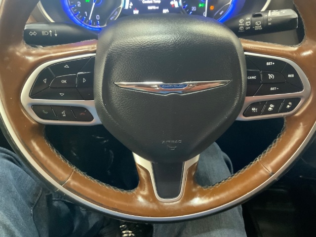 Chrysler Pacifica Limited FWD 2019