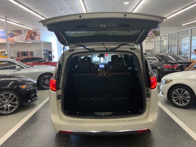 Chrysler Pacifica Limited FWD 2019