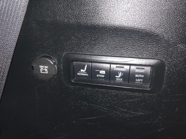 Chrysler Pacifica Limited FWD 2019