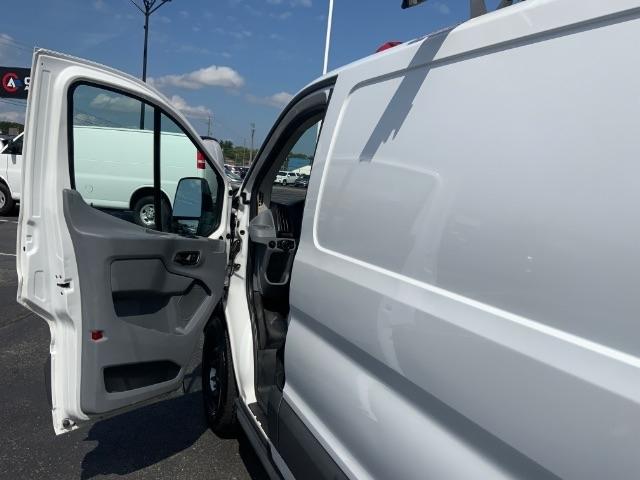 Ford Transit Van T-150 130" Low Rf 8600 GVWR Swing-Out RH Dr 2017