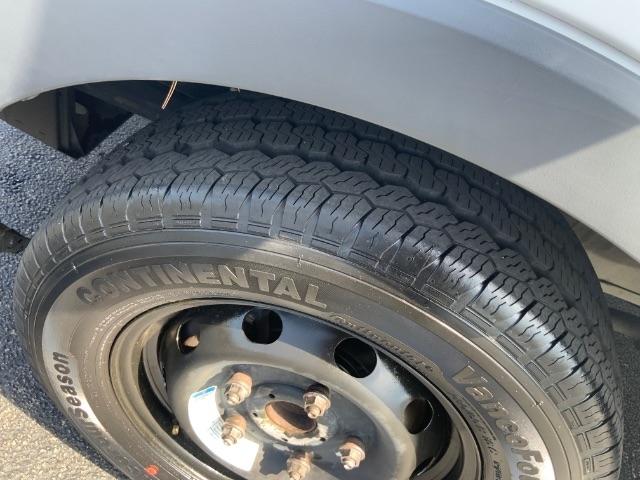 Ford Transit Van T-150 130" Low Rf 8600 GVWR Swing-Out RH Dr 2017