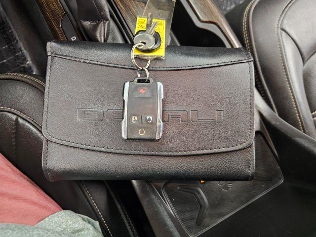 GMC Canyon 4WD Crew Cab 128.3" Denali 2019