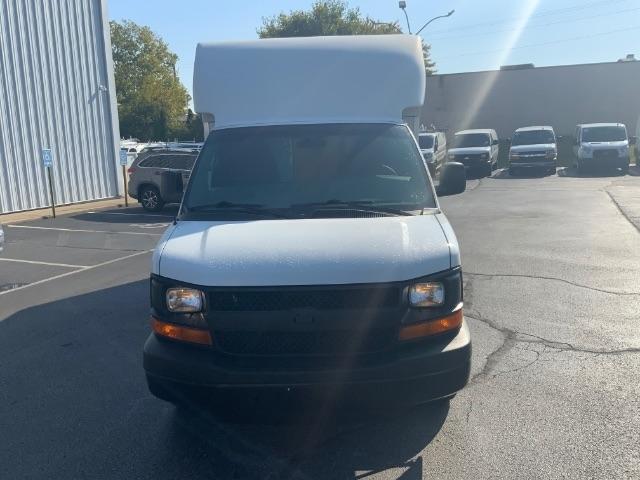 GMC Savana Commercial Cutaway 3500 Van 139" 2013