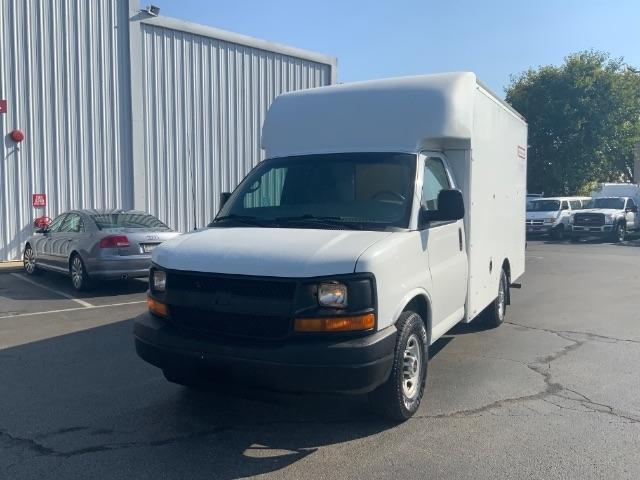 GMC Savana Commercial Cutaway 3500 Van 139" 2013