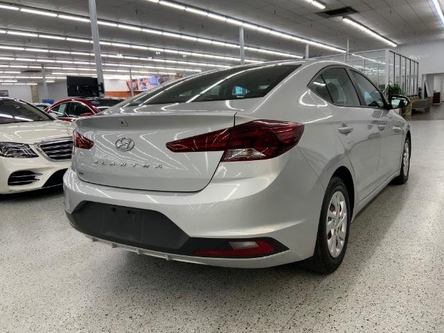 Hyundai Elantra SE IVT 2020
