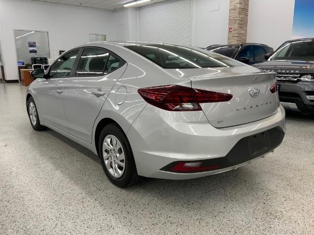 Hyundai Elantra SE IVT 2020
