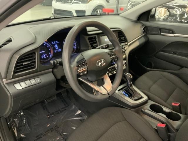 Hyundai Elantra SE IVT 2020