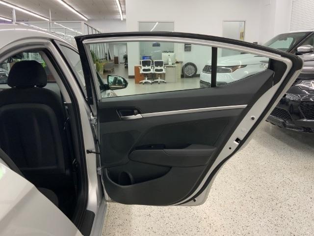 Hyundai Elantra SE IVT 2020