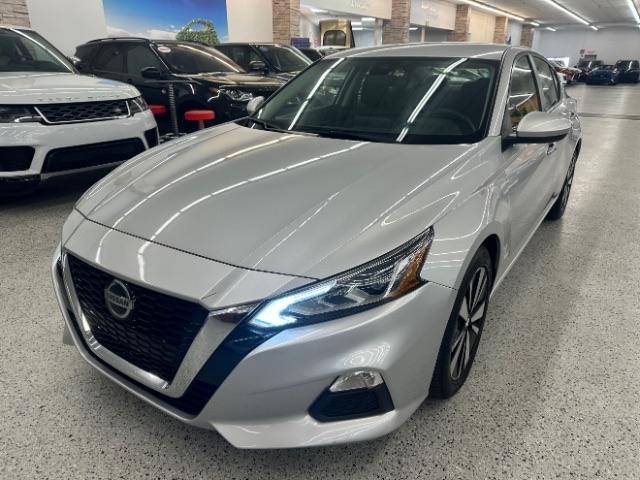 2021 Nissan Altima 2.5 SV Sedan