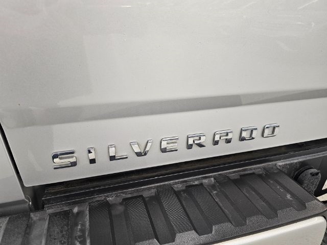 Chevrolet Silverado 1500 4WD Crew Cab 143.5" Custom 2018