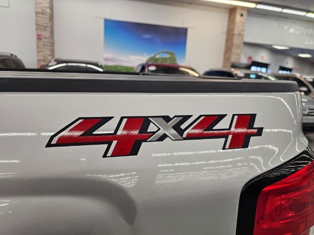 Chevrolet Silverado 1500 4WD Crew Cab 143.5" Custom 2018