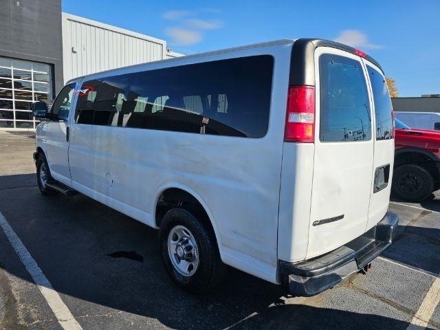 Chevrolet Express Passenger RWD 3500 155" LT 2019