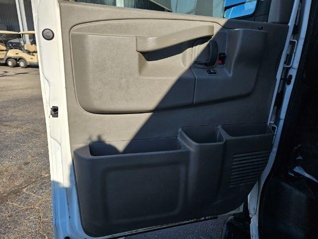 Chevrolet Express Passenger RWD 3500 155" LT 2019