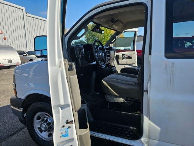 Chevrolet Express Passenger RWD 3500 155" LT 2019