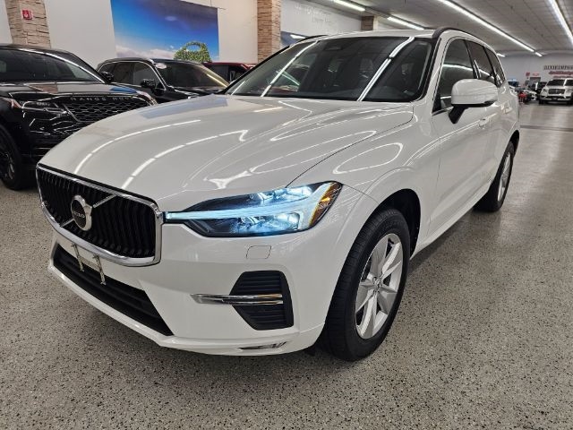 2022 Volvo XC60 B5 AWD Momentum