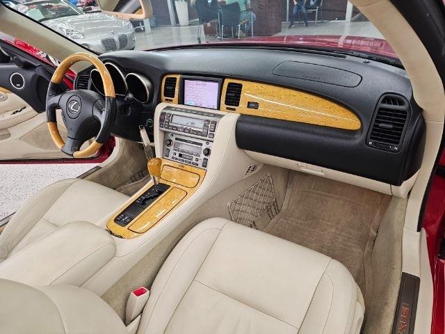 Lexus SC 430 2dr Convertible 2004