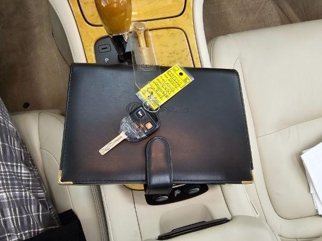 Lexus SC 430 2dr Convertible 2004