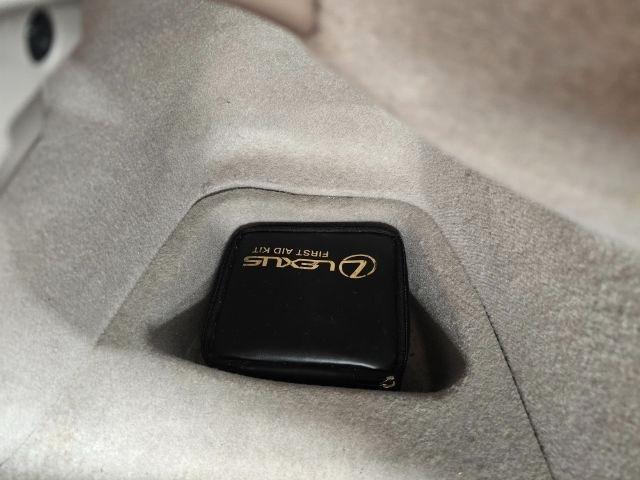 Lexus SC 430 2dr Convertible 2004