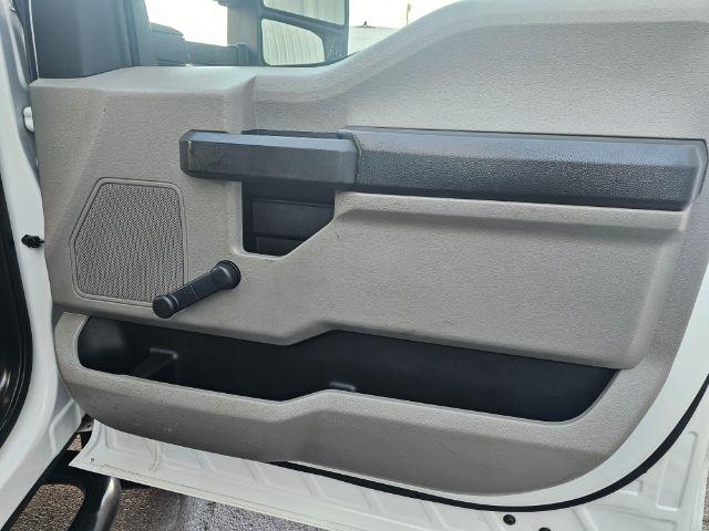 Ford Super Duty F-550 DRW XLT 2WD Reg Cab 145" WB 60" CA 2018