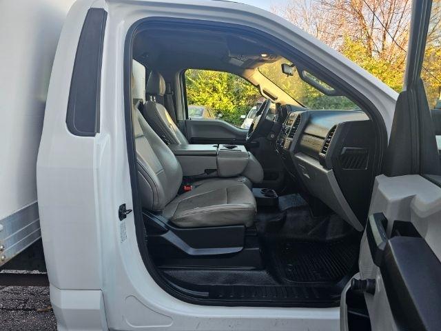 Ford Super Duty F-550 DRW XLT 2WD Reg Cab 145" WB 60" CA 2018