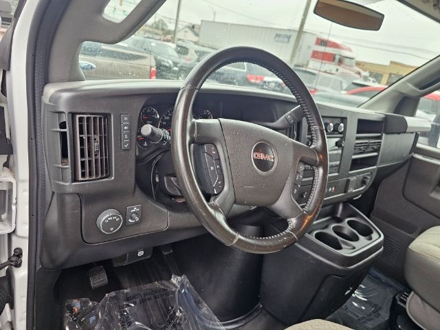 GMC Savana Commercial Cutaway 4500 Van 177" 2022