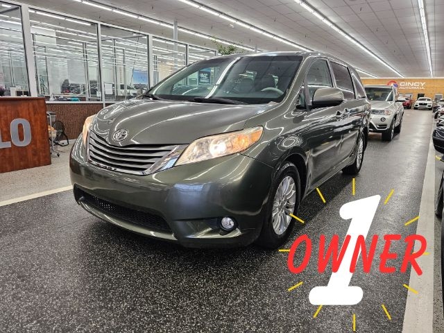 2012 Toyota Sienna XLE