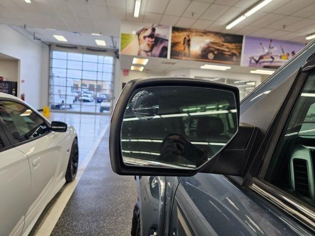 GMC Sierra 1500 4WD Crew Cab 143.5" SLT 2014