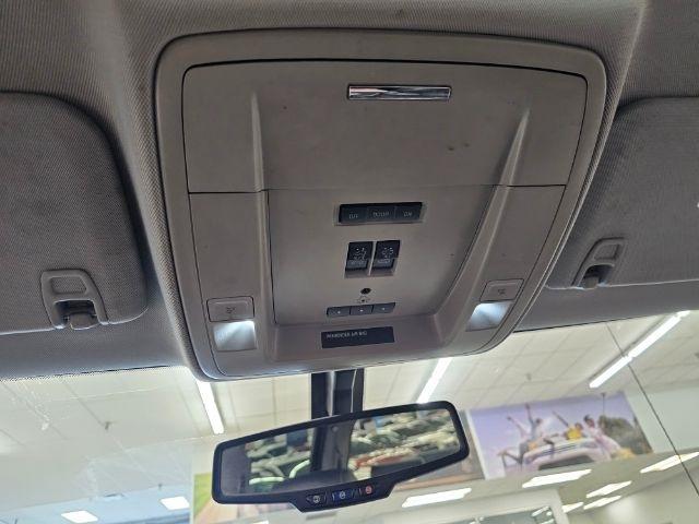 GMC Sierra 1500 4WD Crew Cab 143.5" SLT 2014