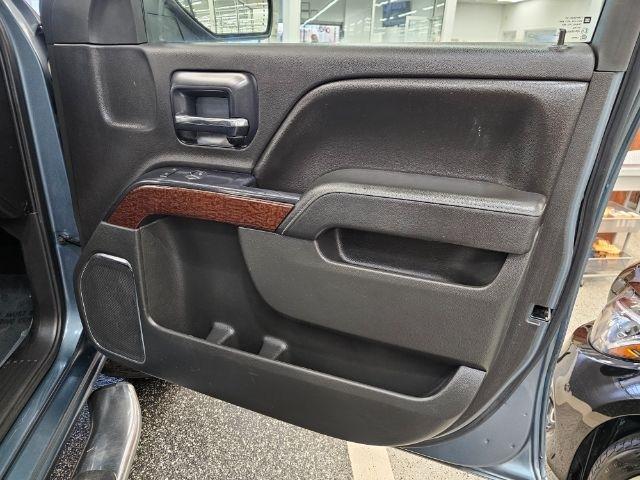 GMC Sierra 1500 4WD Crew Cab 143.5" SLT 2014