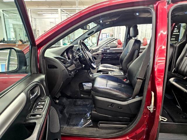 2018 Dodge Grand Caravan GT photo 29