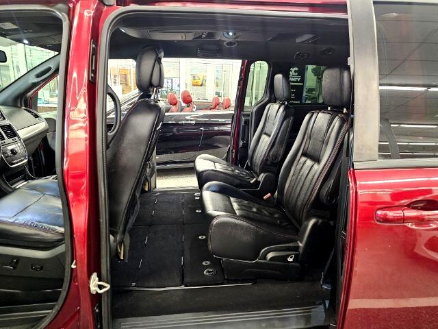 2018 Dodge Grand Caravan GT photo 30