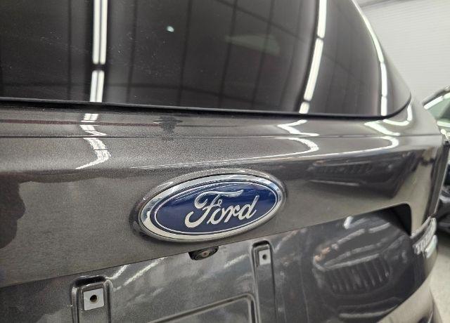 Ford Escape Titanium 4WD 2017