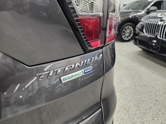 Ford Escape Titanium 4WD 2017