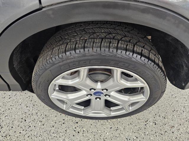 Ford Escape Titanium 4WD 2017