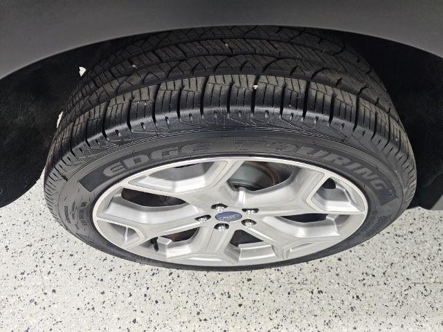 Ford Escape Titanium 4WD 2017