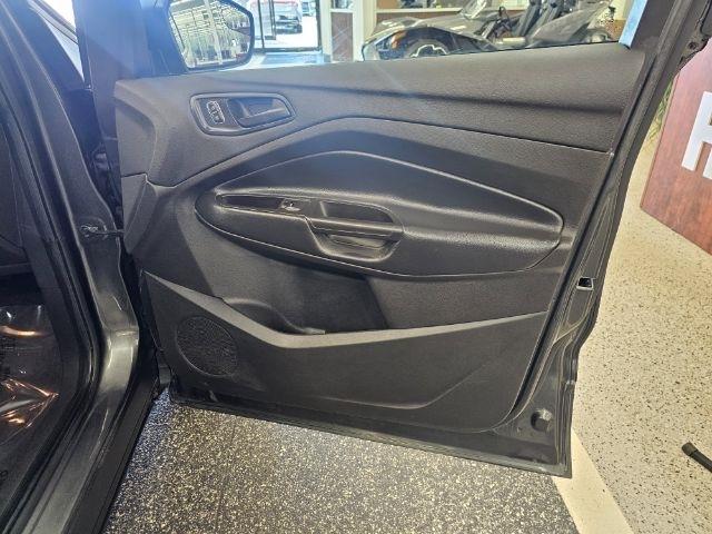 2019 Ford Escape S - Photo 32