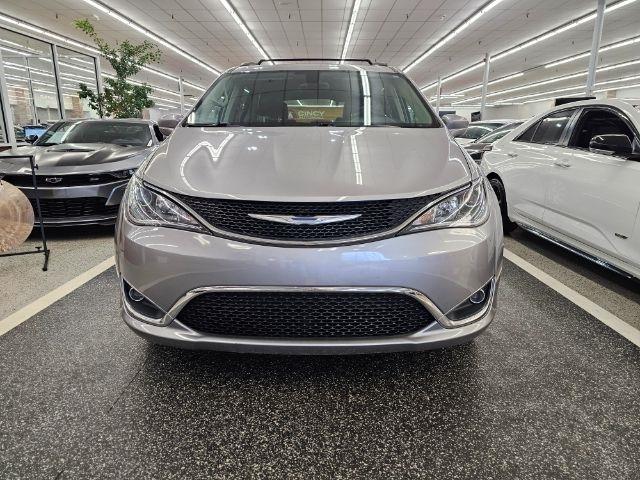 Chrysler Pacifica Touring-L FWD 2017